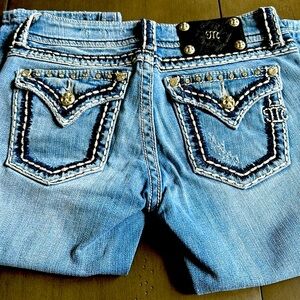 Miss Me cropped pants